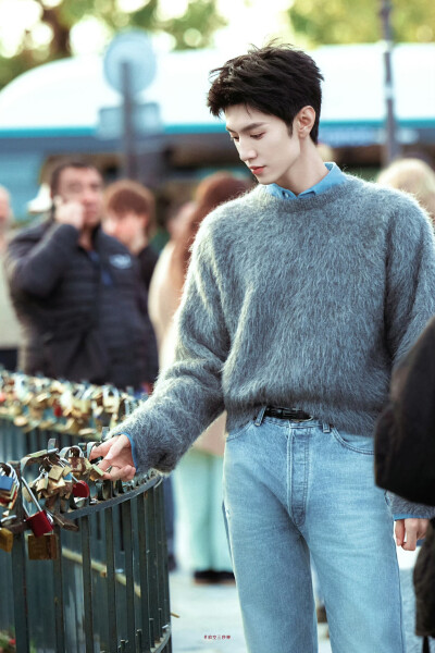 陈哲远
cr.@放空三秒钟