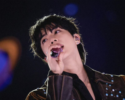 251102
金硕珍更新ins