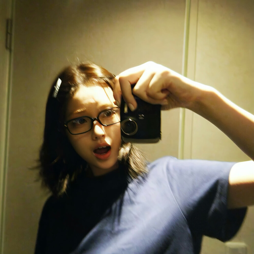 万物各有时令 爱也到了秋天 ​​​
#氛围感女头#