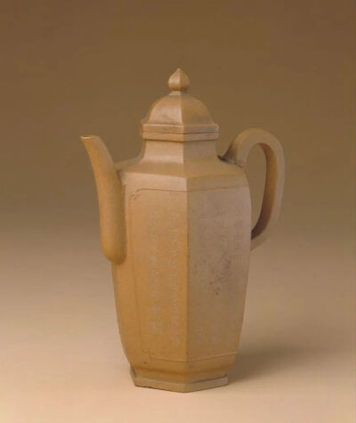 清乾隆 紫砂御题诗句烹茶图六方壶
故宫博物院藏
