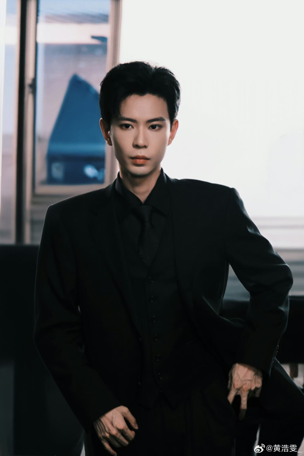 被读心后团宠大小姐人设又崩了
女主时愿愿（石雪婧 饰）穿书到80年代，成为残疾大佬陆远修（黄浩雯 饰）