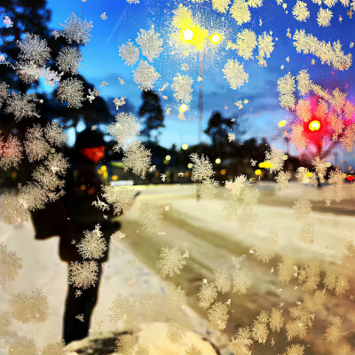 总有一些东西 要用失去来证明它的珍贵 ​​​
#氛围感女头##朋友圈套图#