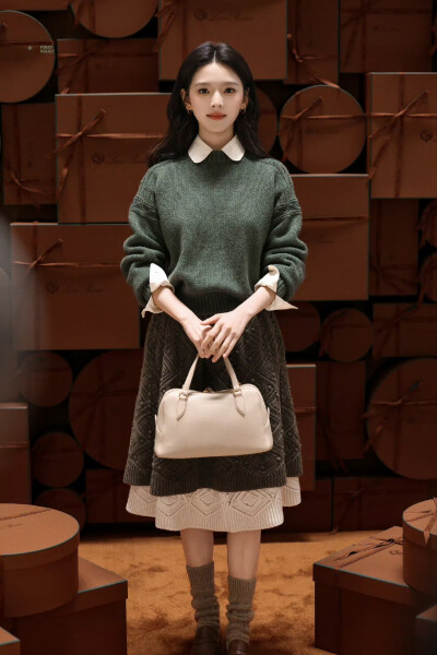 cr.-First_Frost-章若楠