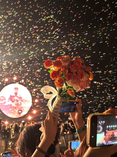 雨天：小清新女头像