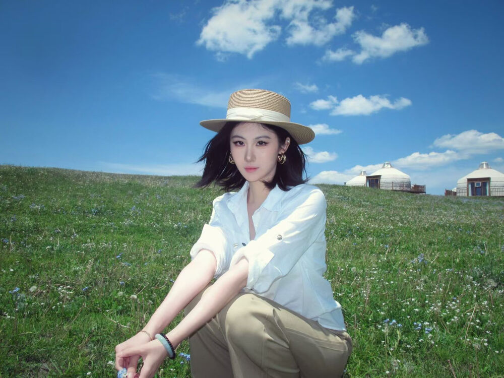 上衣颜色+裤子颜色 ➕感觉
理想自己专辑就算了 称不上