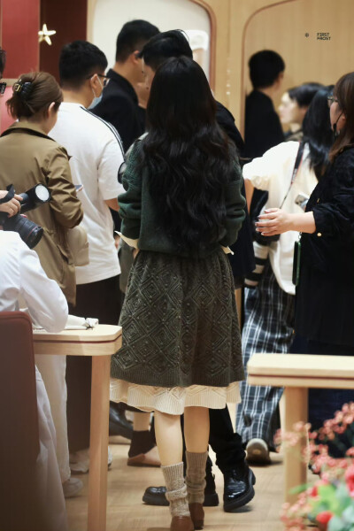 cr.-First_Frost-章若楠