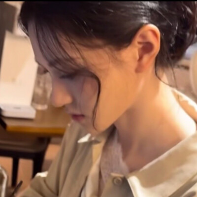 你掌心的痣，我总记得在哪里