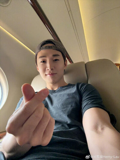 刘宪华Henry-Lau：
七夕快乐大家。