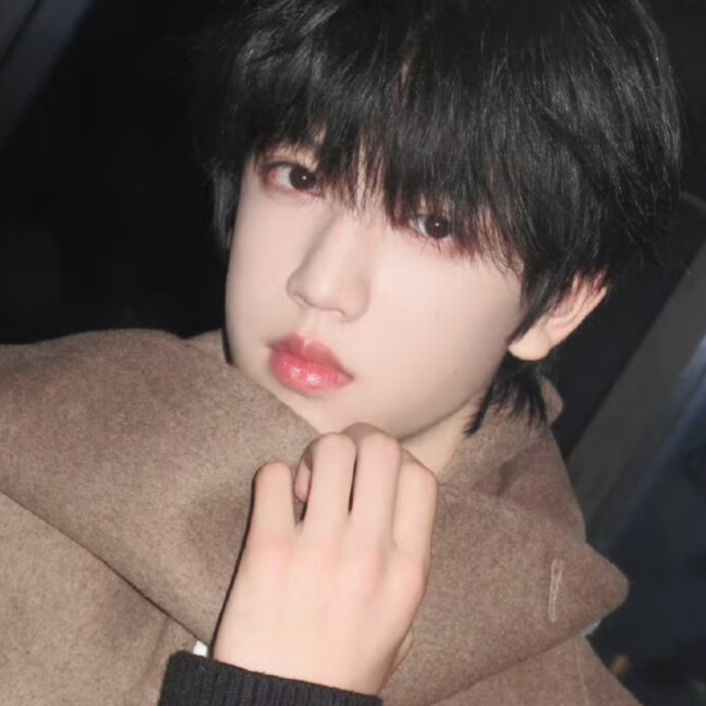 可以躲进你的风衣里吗