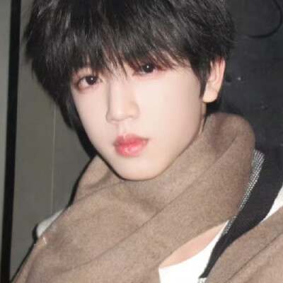 可以躲进你的风衣里吗