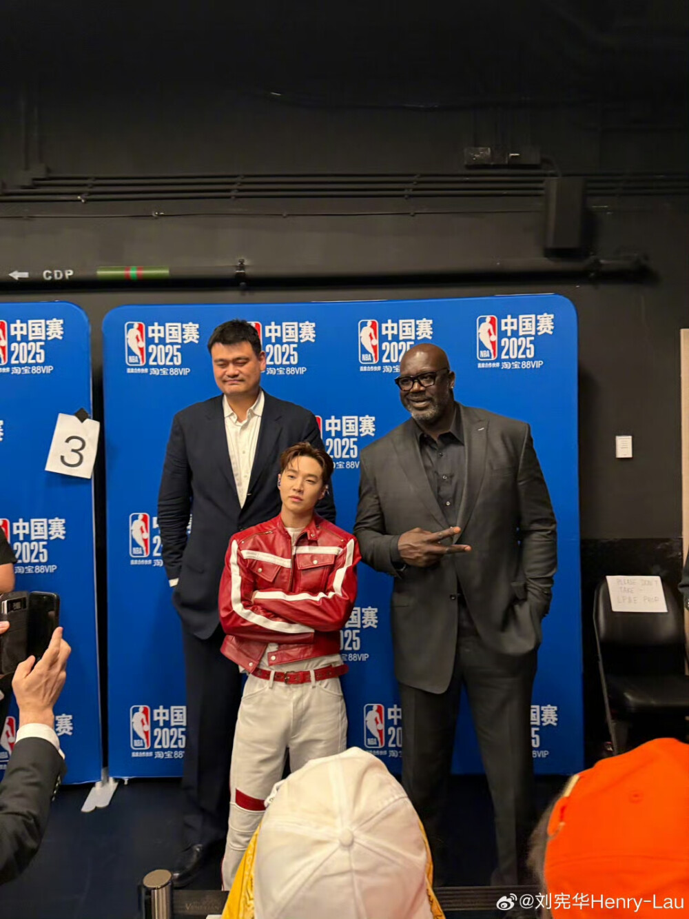 刘宪华Henry-Lau：
今天是灌篮高手。