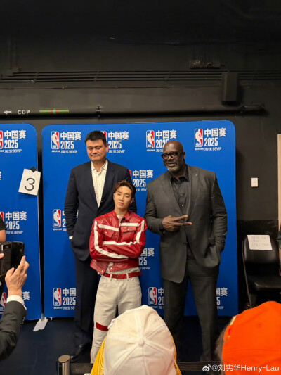 刘宪华Henry-Lau：
今天是灌篮高手。