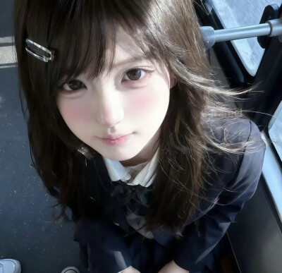 阳光明媚的女头（图源网络，侵删）