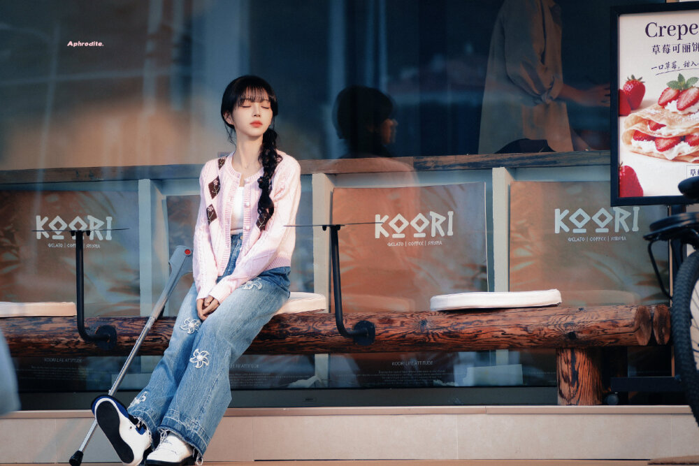 cr.Aphrodite_田曦薇