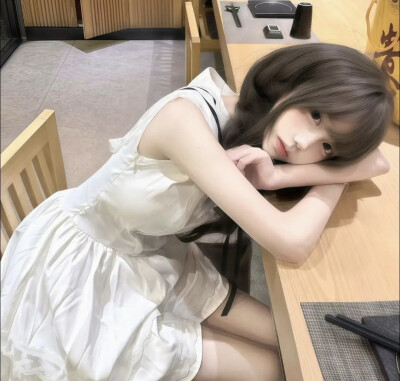 阳光明媚的女头（图源网络，侵删）