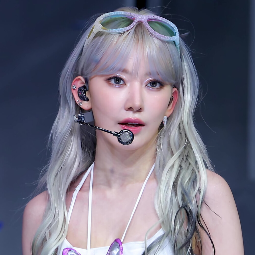 宫脇咲良 可二改标时亦