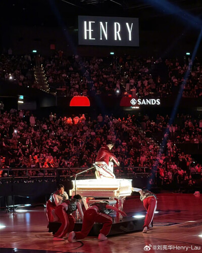 刘宪华Henry-Lau：
今天是灌篮高手。