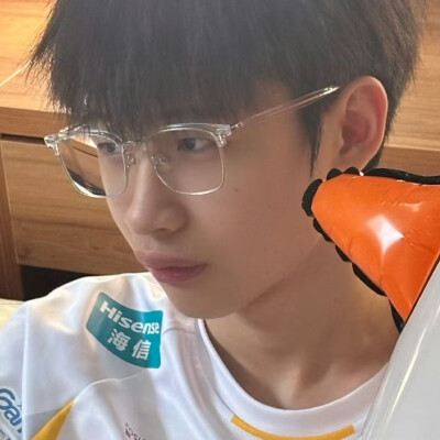 你眉目如当年流转我心间