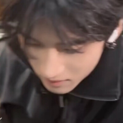 换黑西装抱你才优美