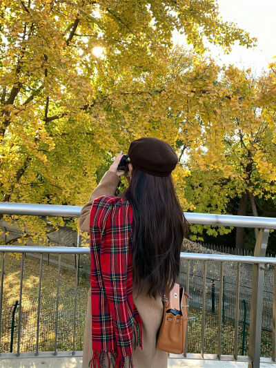 我自甘堕落 救我就是害我。