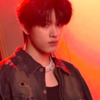 你总是冤枉我 总是把我想的很坏 总是把我想的很恶毒 我有很多时候在想原来我在你心里是这样自私自大自负的存在