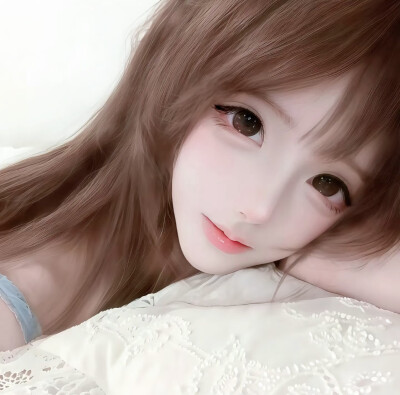 女头
我永远无法舍弃一个真正在爱和物质上供养我的人 你可以说我虚荣 但我不想在爱里太辛苦