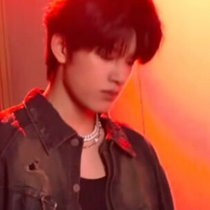 你总是冤枉我 总是把我想的很坏 总是把我想的很恶毒 我有很多时候在想原来我在你心里是这样自私自大自负的存在