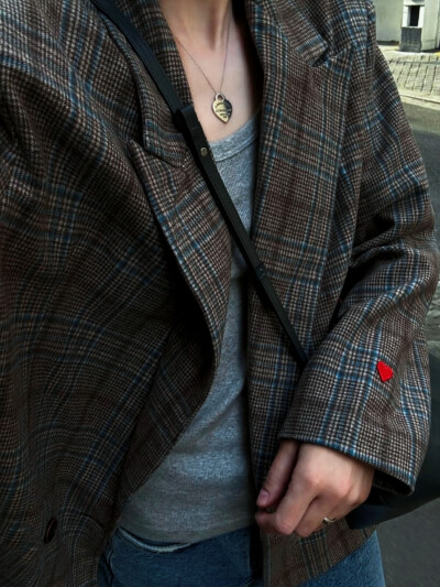 日常
我答应好自己，停止回忆自己的痛苦。