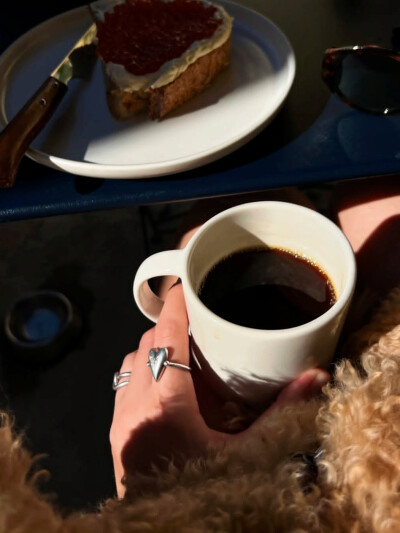 日常
我答应好自己，停止回忆自己的痛苦。