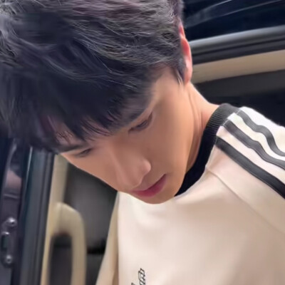 想要独占你的心让我变得好狼狈