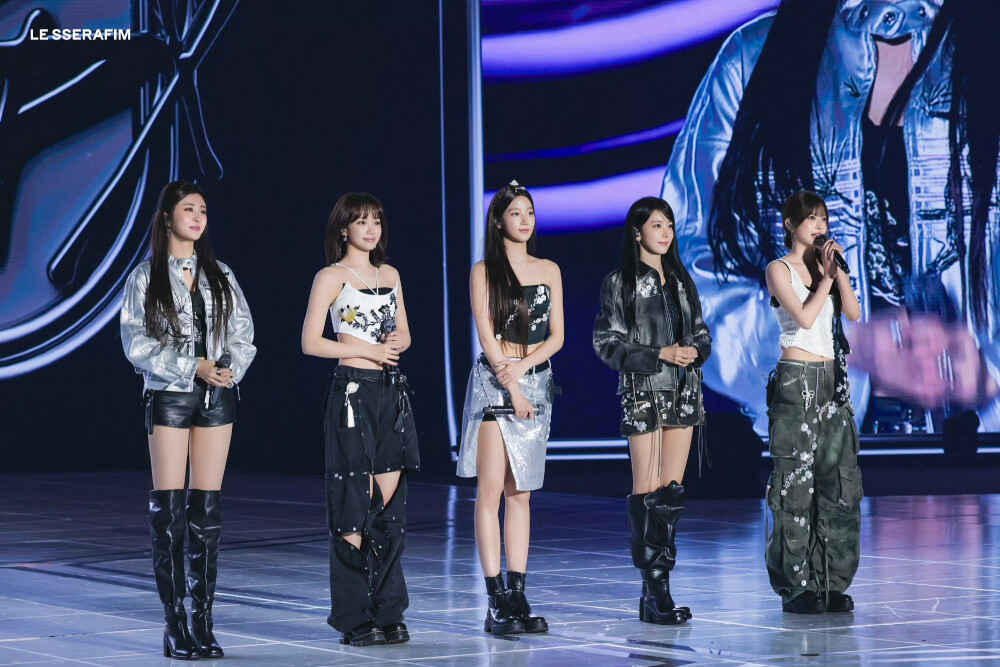 LE SSERAFIM 宮脇咲良