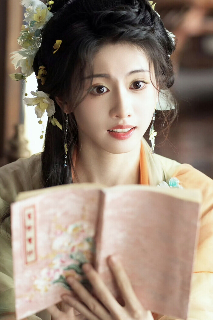 入青云 章台 潘珺雅