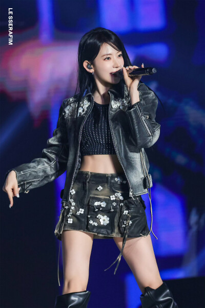 LE SSERAFIM 宮脇咲良