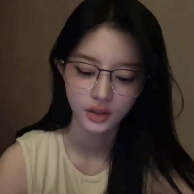 三句话卖萌达不到目的就翻脸