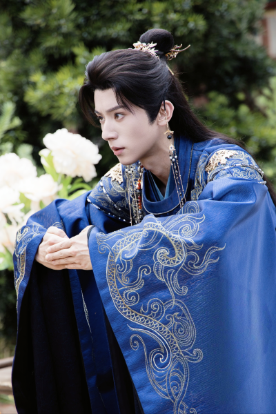 嘘！暴君是我掌上犬 凌夜