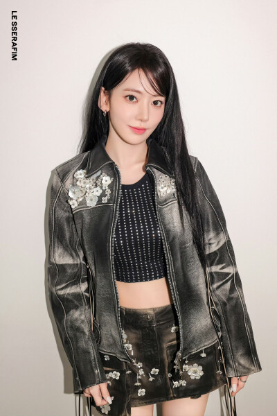 LE SSERAFIM 宮脇咲良