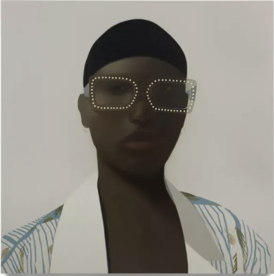 莎拉·鲍尔（Sarah Ball）英国当代艺术家，她的作品专注于肖像题材，通过对匿名者或历史档案中人物的细腻刻画，探讨身份、差异与公众窥视欲的复杂关系，为具象绘画的当代样态注入了冷静而独特的思考。