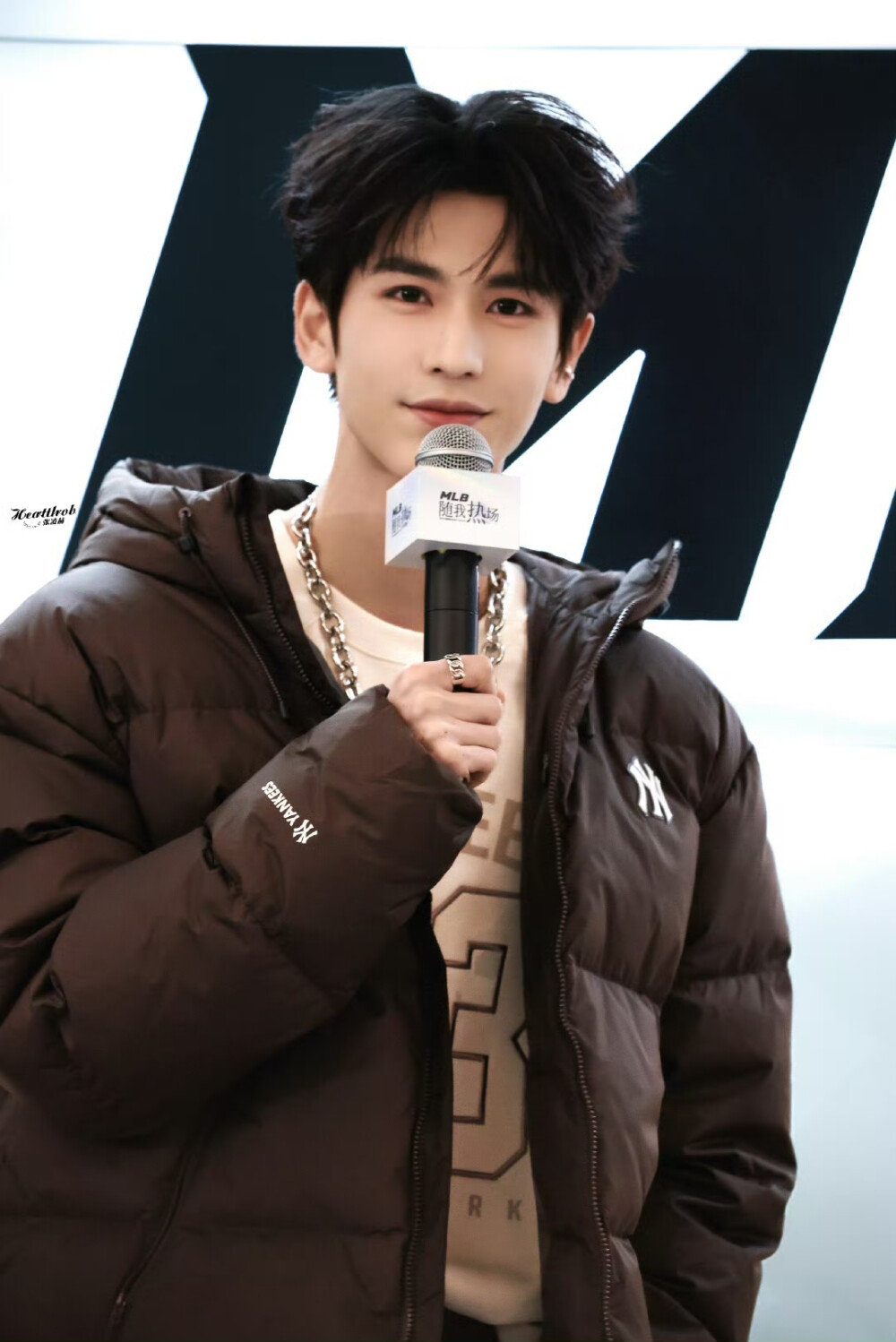 cr.Heartthrob-张凌赫