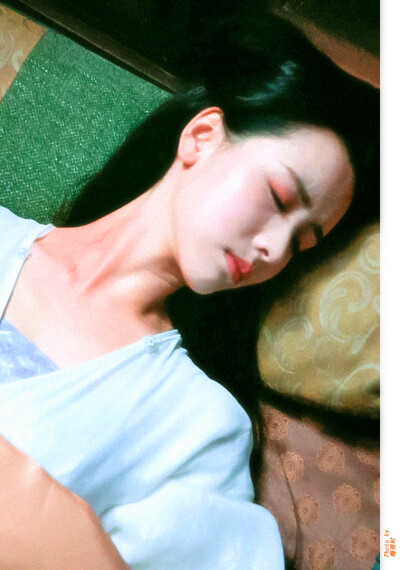 陈都灵叶冰裳
cr：再续一杯幻想