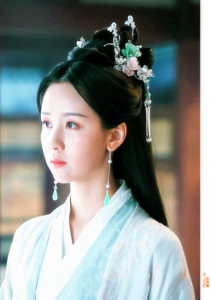 陈都灵叶冰裳
cr：再续一杯幻想