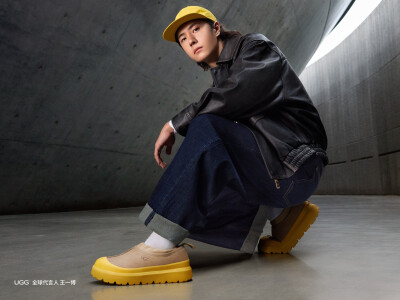 UGG官方微博：
自在，始于自我接纳的从容自洽。我们并不执着于打破界限，而是相信勇于尝试，不为自己设限，边界就会在前行中慢慢打开。
欢迎@UNIQ-王一博 以#UGG全球代言人王一博# 身份回归！和我们一起，带着真实的…