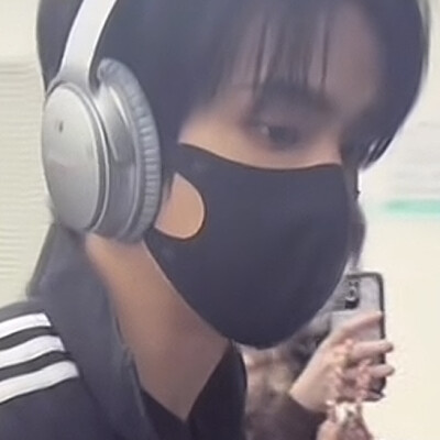 好难过我根本没有截头像的天赋！