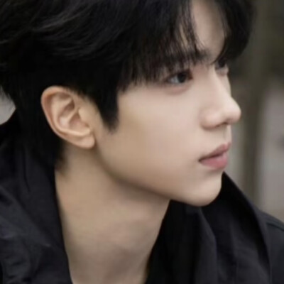 好难过我根本没有截头像的天赋！