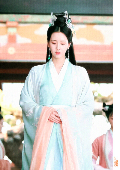 陈都灵叶冰裳
cr：再续一杯幻想