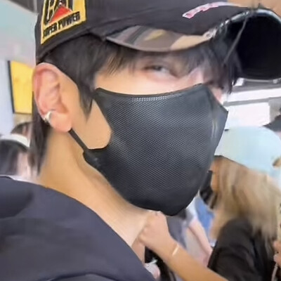 好难过我根本没有截头像的天赋！