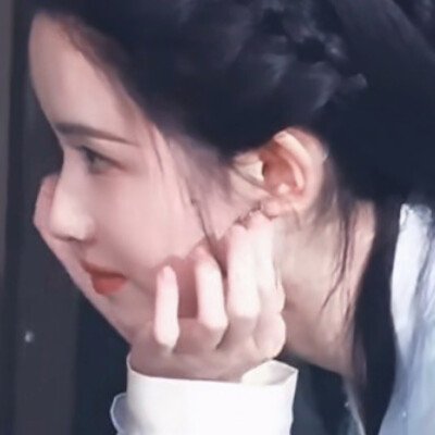 仙郎何处入帘栊