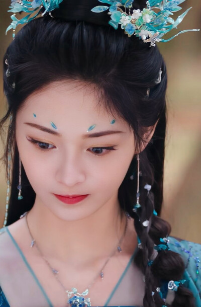 周洁琼/翠玉鸣鸾