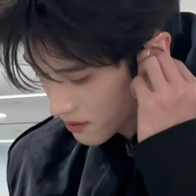 她怀疑sam是虚拟的脸