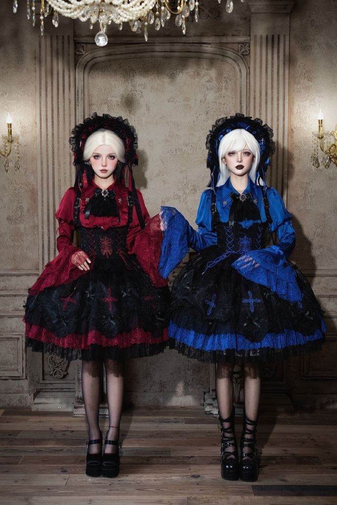 黑雾迷宴真的很适合万圣节穿诶，两个颜色都很酷很美貌