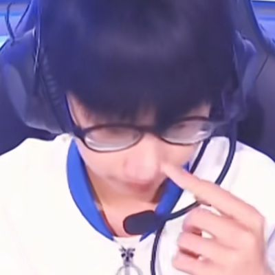 蓝白色蘑古力我想你